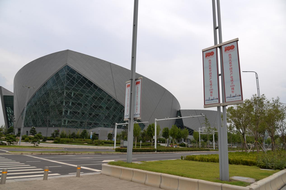 ������������ Ϊ���İ��껪������